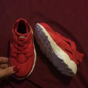 Toddler 9c huaraches red WORN ONCE !